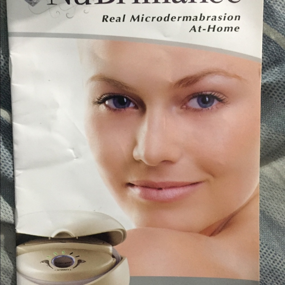 Microdermabrasion machine - Picture 1 of 4